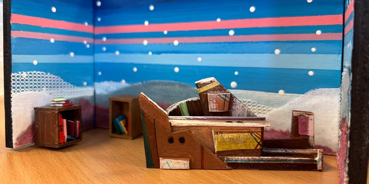 Miniature models set in miniature set
